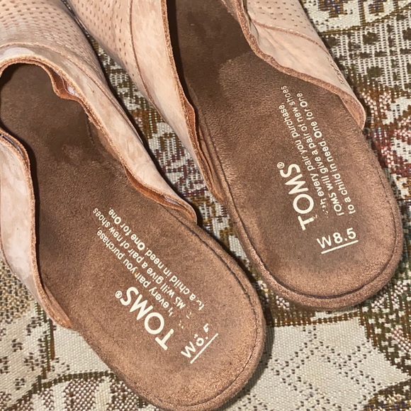 TOMS open toed heels size 8.5 - Picture 3 of 3